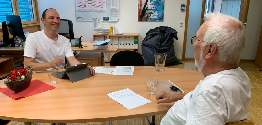 Das Bildungszentrum Meckenbeuren feierte am Donnerstag, 9. Juli 2026, sein 50-jähriges Bestehen – und damit zugleich ein Stück gelebte Gemeindegeschichte. Von 14:30 bis 19:00 Uhr lud die Schule am Theodor-Heuss-Platz zu einem großen Schulfest ein, das Vergangenheit, Gegenwart und Zukunft miteinander verband.