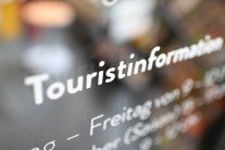 Touristinformation Schriftzug.jpg